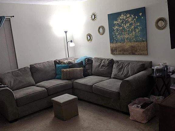 5th image of 403 Santa Anita Ln