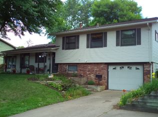 1924 Fair Ave, Bettendorf, IA 52722