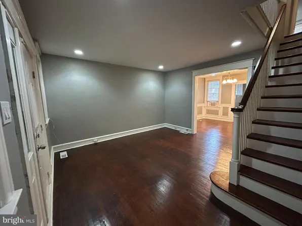 549 E Sanger St, Philadelphia, PA 19120