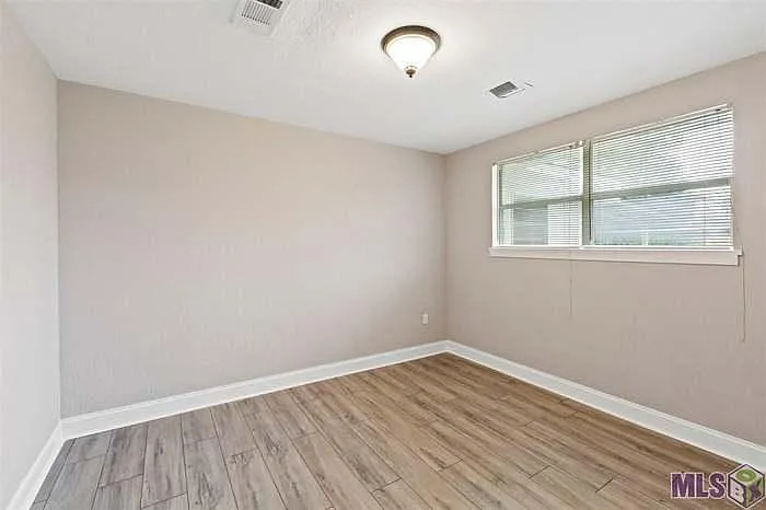 10224 Darryl Dr — Photo 10