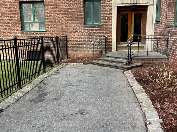 1651 Metropolitan Avenue #5E, Bronx, NY 10462