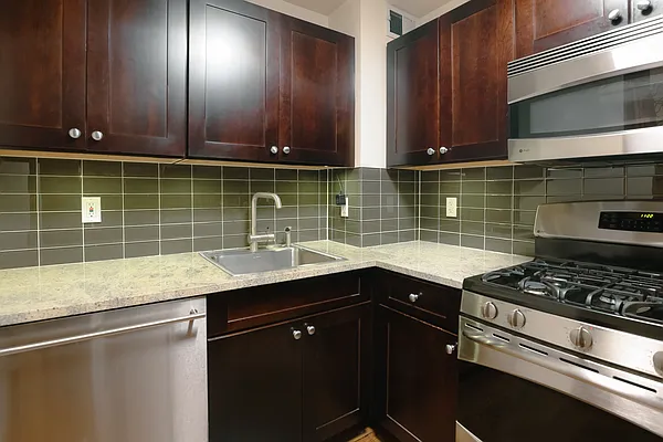 Sold by Bohemia Realty Group | media 8