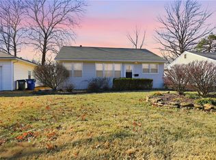 1029 Highland Dr, Lawrence, KS 66044