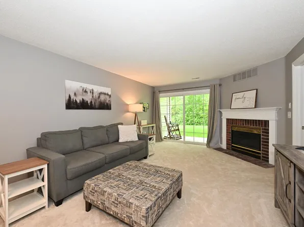 584 Pewaukee ROAD #B, Pewaukee, WI 53072