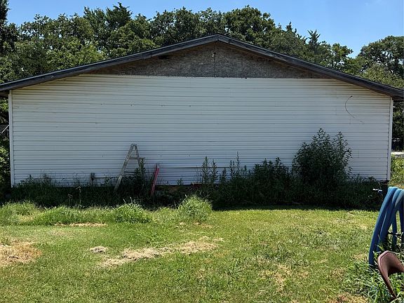 2nd image of 515 County Road 121