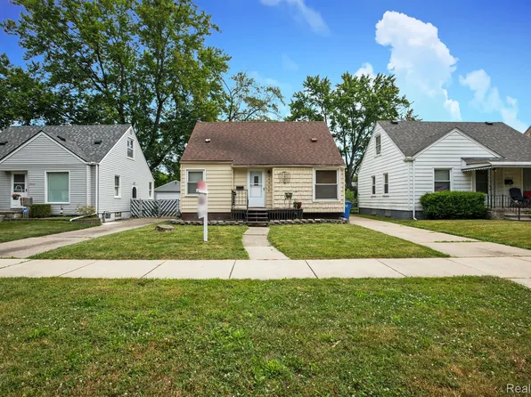 24426 Stanford St, Dearborn Heights, MI 48125