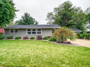 6410 Lakeview Blvd, Middleton, WI 53562