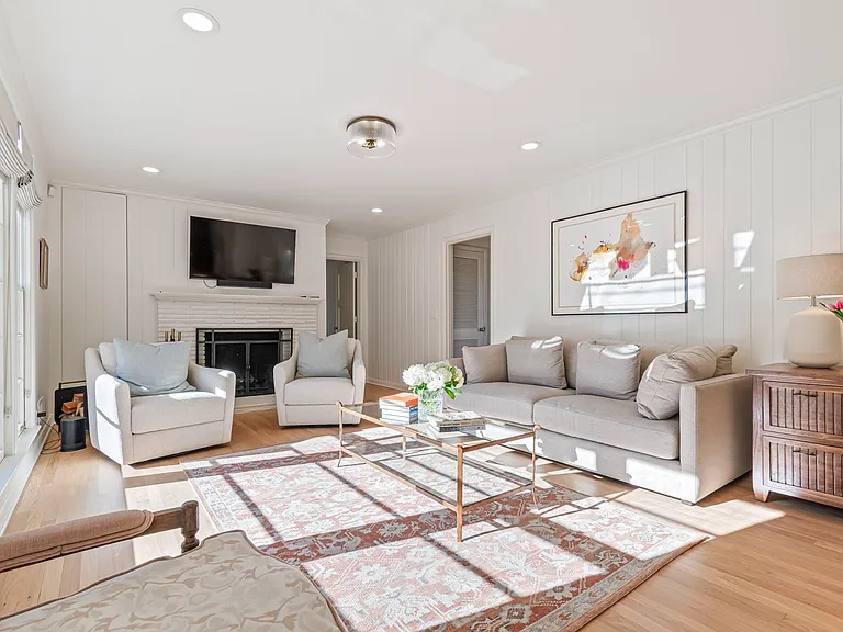 1209 Tyne Blvd — Photo 13