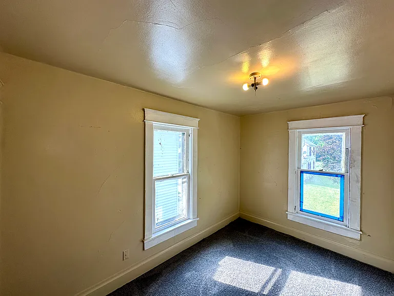 419 Bartram Ave — Photo 8