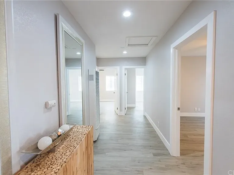 12426 S Vermont Ave — Photo 12