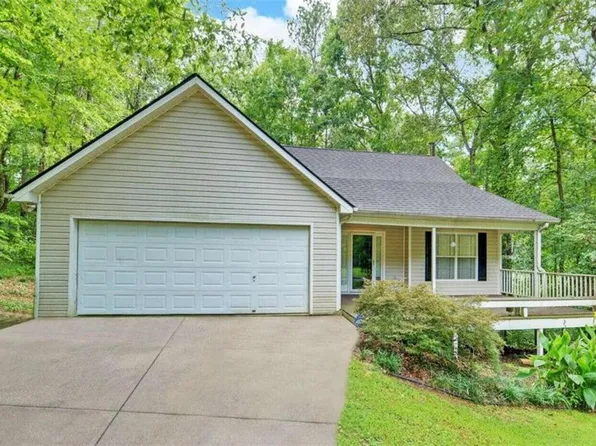 112 Hickory Ln, Ball Ground, GA 30107