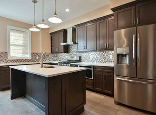 821 8th St NE #A, Washington, DC 20002