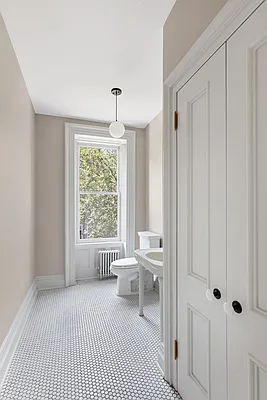 Sold by Douglas Elliman | media 24