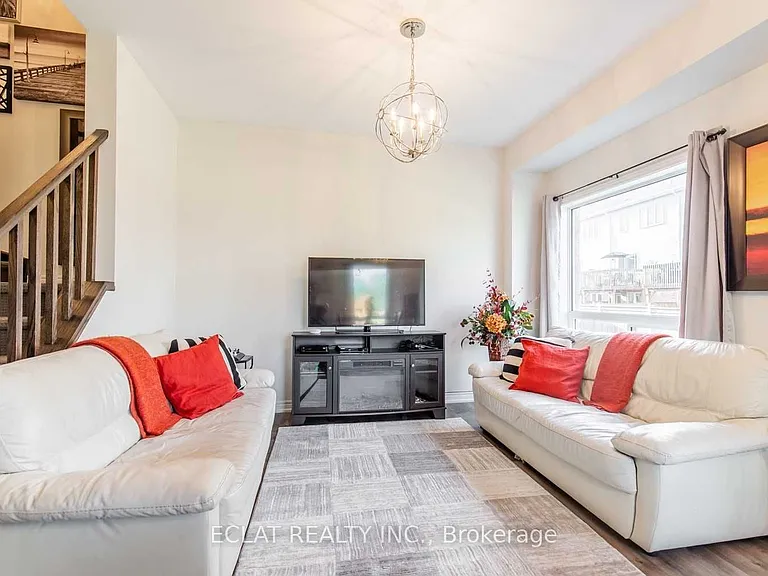 82 Bradbury Rd — Photo 8