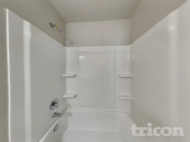 5306 Everett Loop — Photo 14