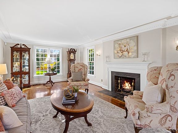 5th image of 221 Harwick Dr