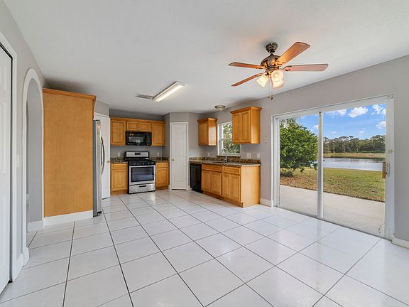 2nd image of 3170 Santa Cruz Dr
