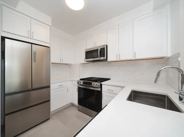 140 Riverside Boulevard image 7 of 21