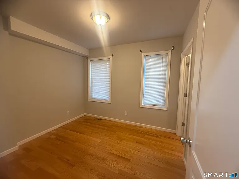 168-170 Kelsey St — Photo 16