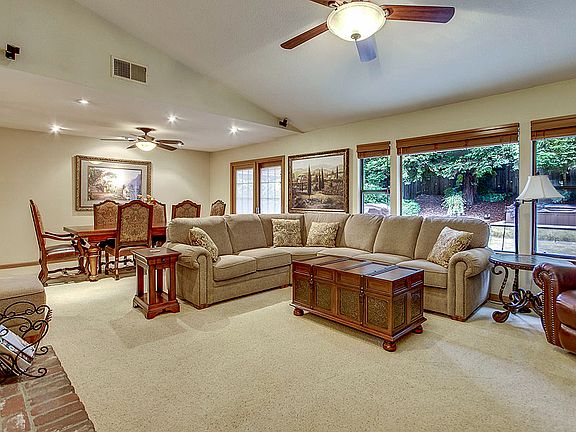 5th image of 2716 Musgrave Pl