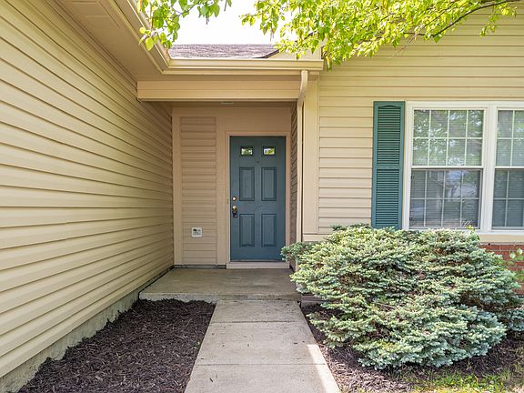 2nd image of 8615 Coralberry Ln