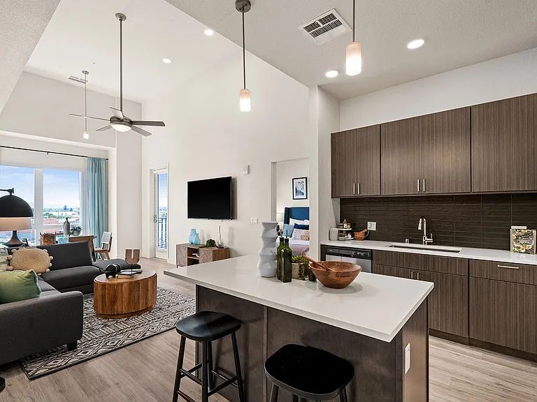 La Via Apartments — Photo 24