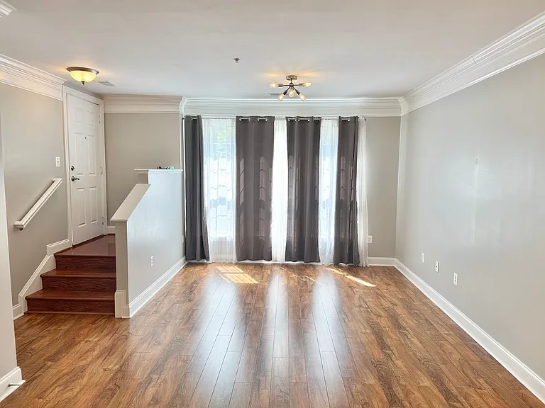 2304 Margraf Cir — Photo 6