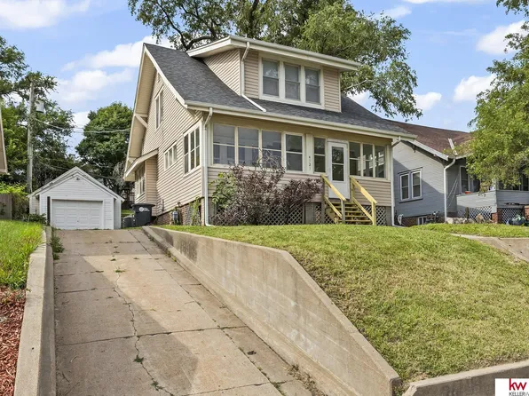 4323 Leavenworth St, Omaha, NE 68105