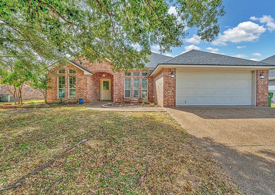 1st image of 2813 Concho Bend Dr