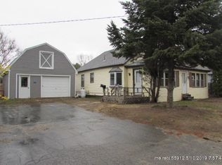 7 River St, Millinocket, ME 04462