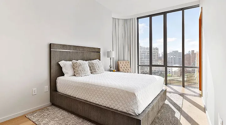 Rented by Luxus Manhattan Realty | media 11