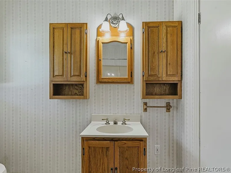 2902 Cornell Dr — Photo 18