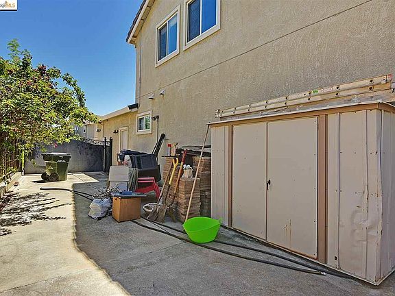 5th image of 3848 Warbler Dr