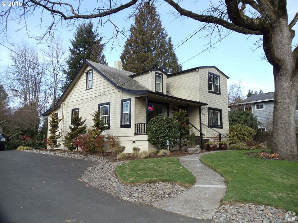 2nd image of 9945 SW Hall Blvd