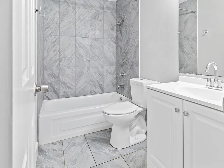 Fountainridge Apartments — Photo 42