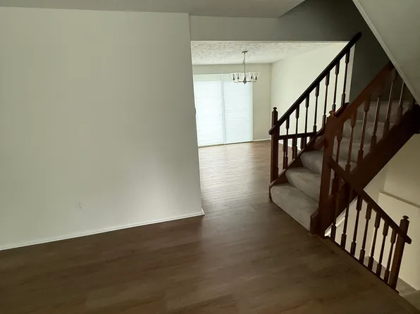 174 W Russets Cir, Bridgeville, PA 15017