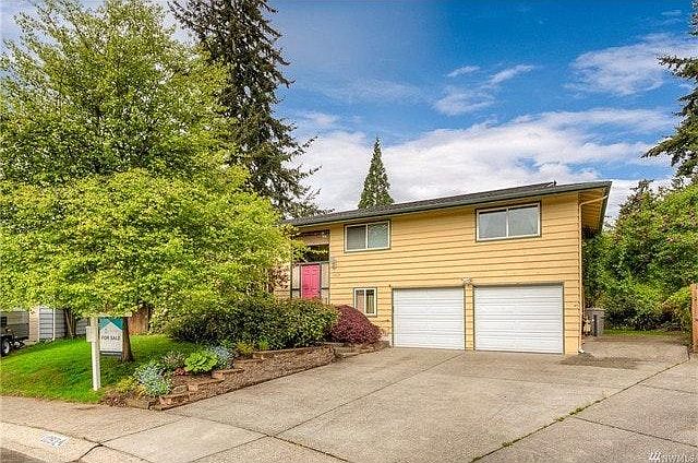 1st image of 10924 NE 116th Pl