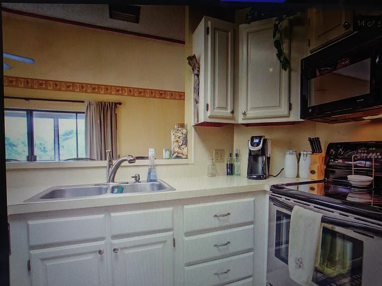 9600 Riverside Dr — Photo 11