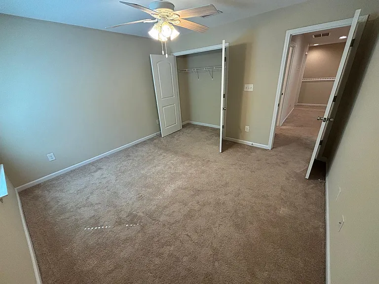 451 Shakespeare Dr — Photo 36