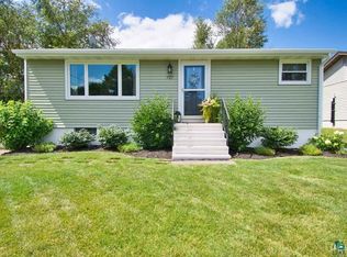 727 N Robin Ave, Duluth, MN 55811