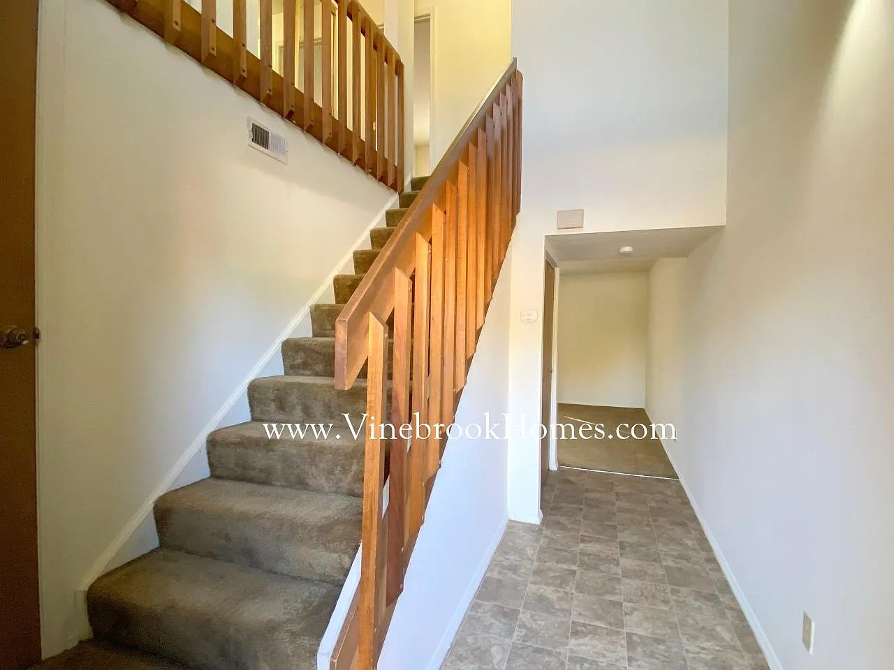 2 bed, 2.5 bath, 1232 sqft, $1,070 — Photo 1