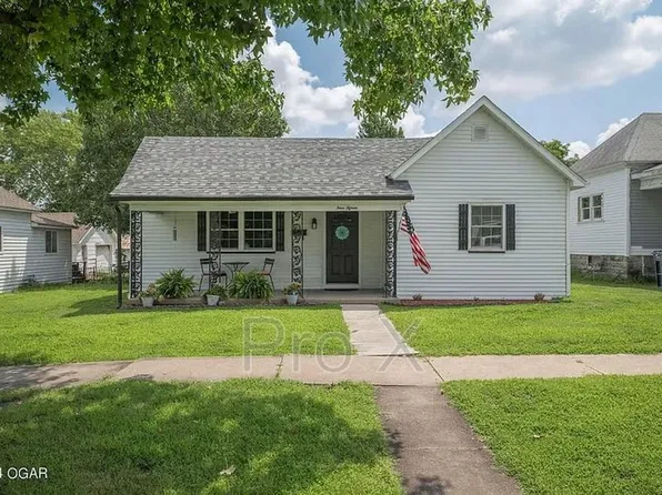 415 N Pennsylvania St, Webb City, MO 64870