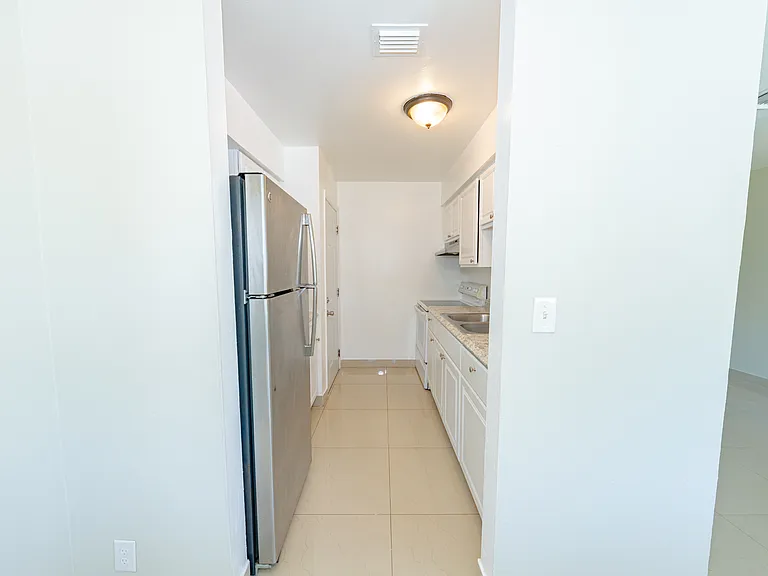 Interior_938NorthernDr_LP_10_11152025