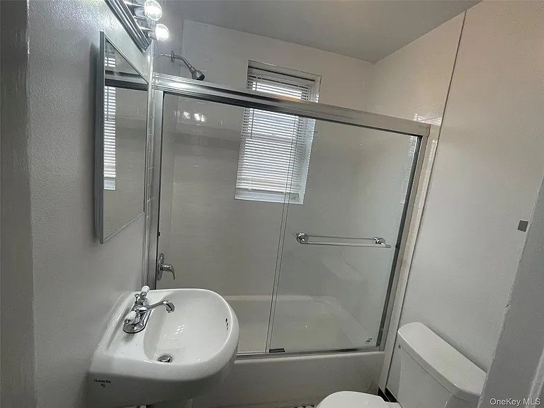 51 Smith St #A1 — Photo 3