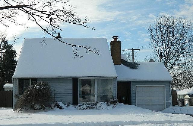 1st image of 270 Rogers Ave