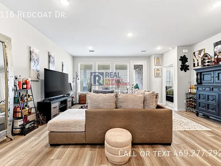 1116 Redcoat Dr — Photo 13