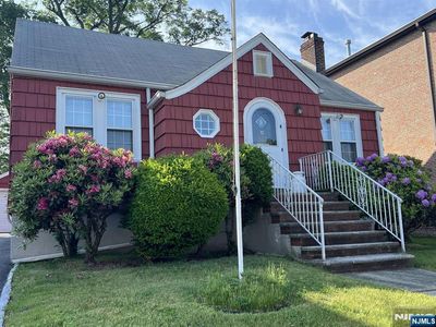 512 Orchard Ave, Palisades Park, NJ, 07650