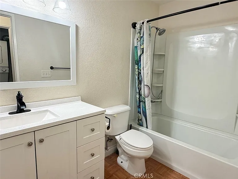 12394 Rock Springs Ct — Photo 16
