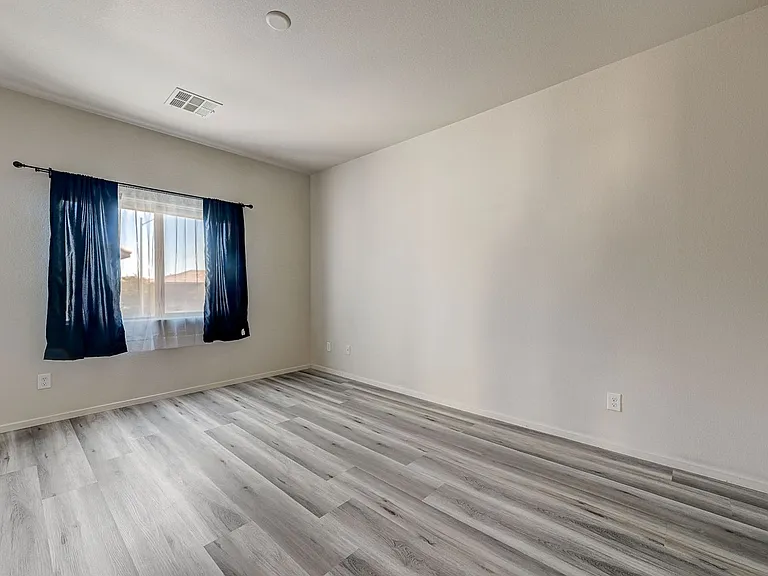 9522 Vega Carpio Ave — Photo 32
