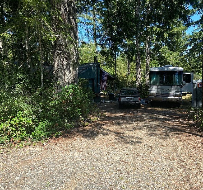 Entrance to property